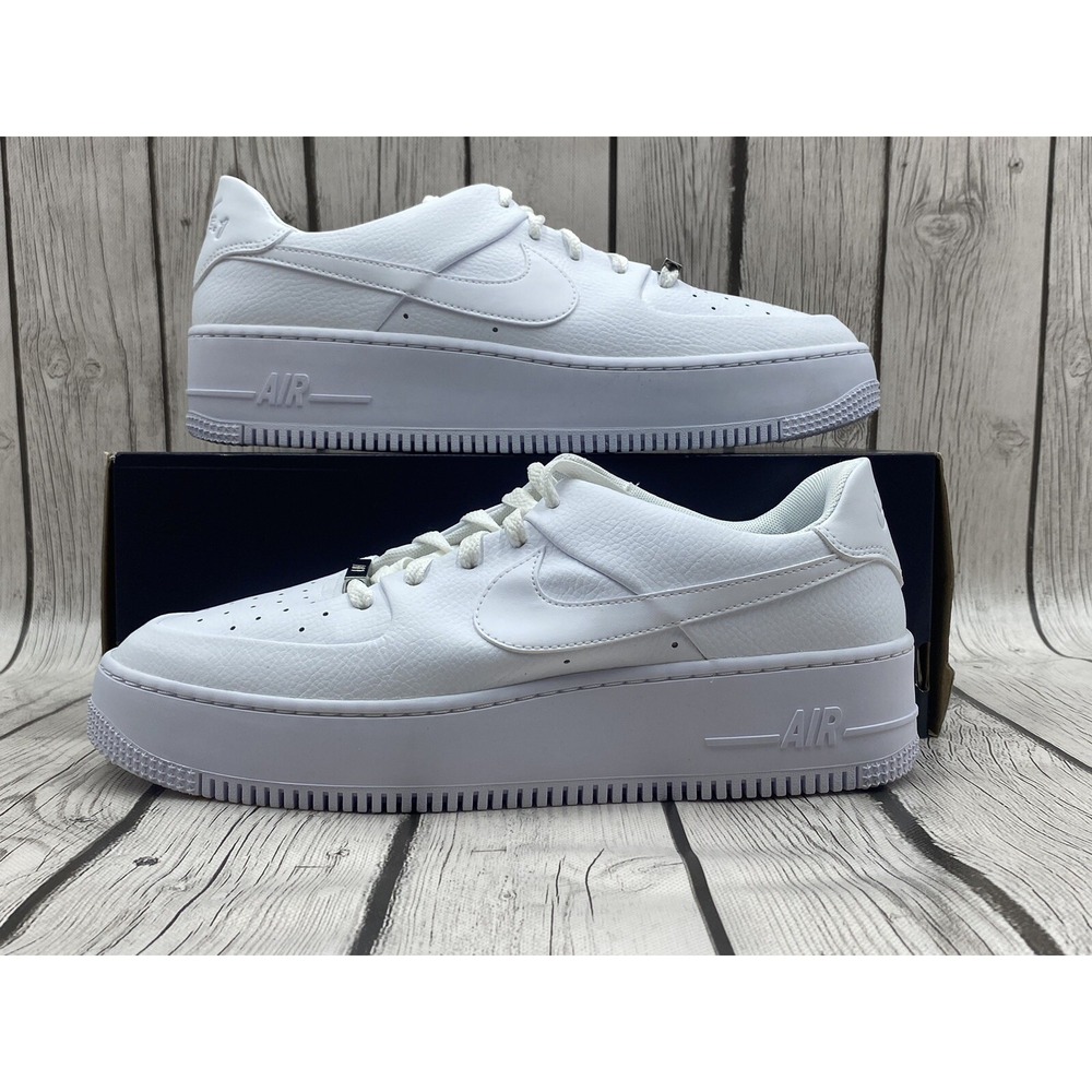 Nike Women's Air Force 1 Sage Low 'Triple White' Size 12 AR5339-100 New